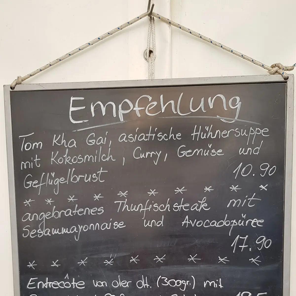 Speisekarte, Bude 8