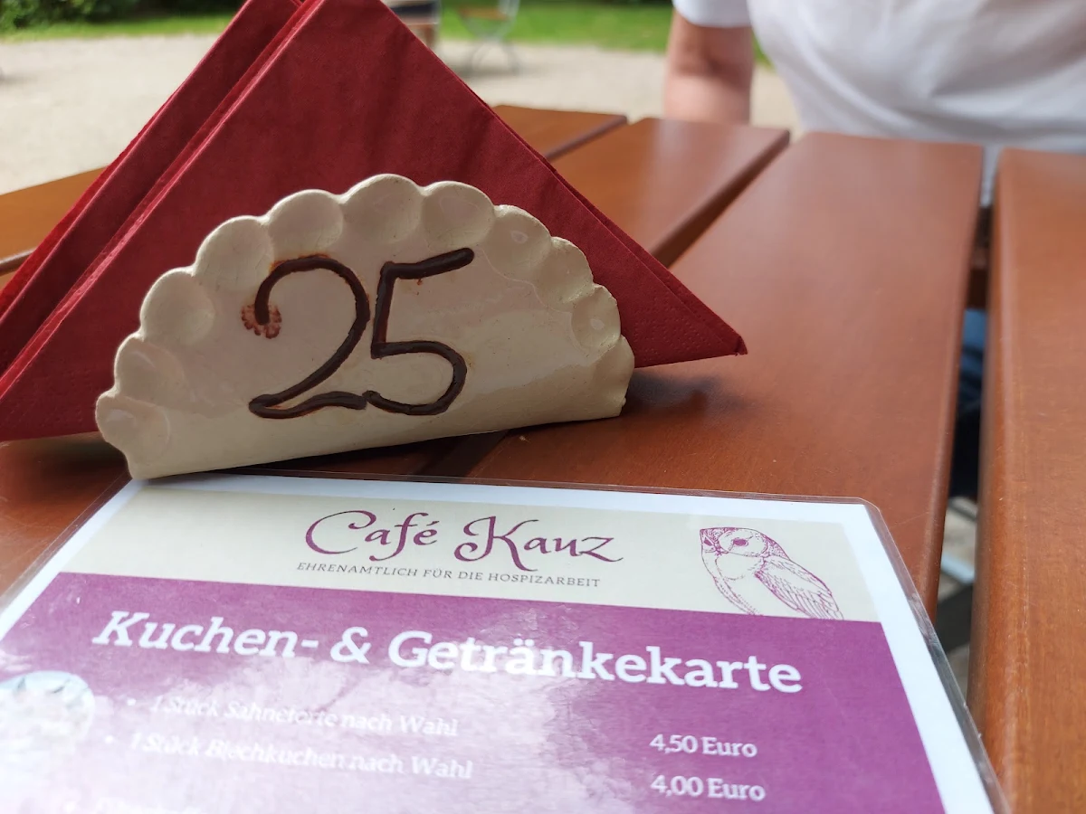 Speisekarte, Café Kauz - ehrenamtlich für die Hospizarbeit