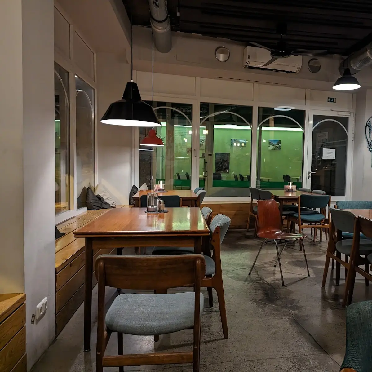 Atmosphäre, Café Hess