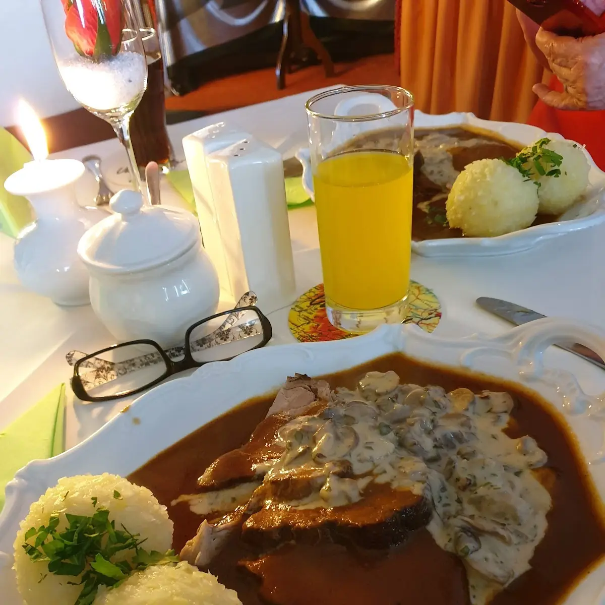 Essen und Trinken, Restaurant Gemeinschaftshaus "G-Haus"