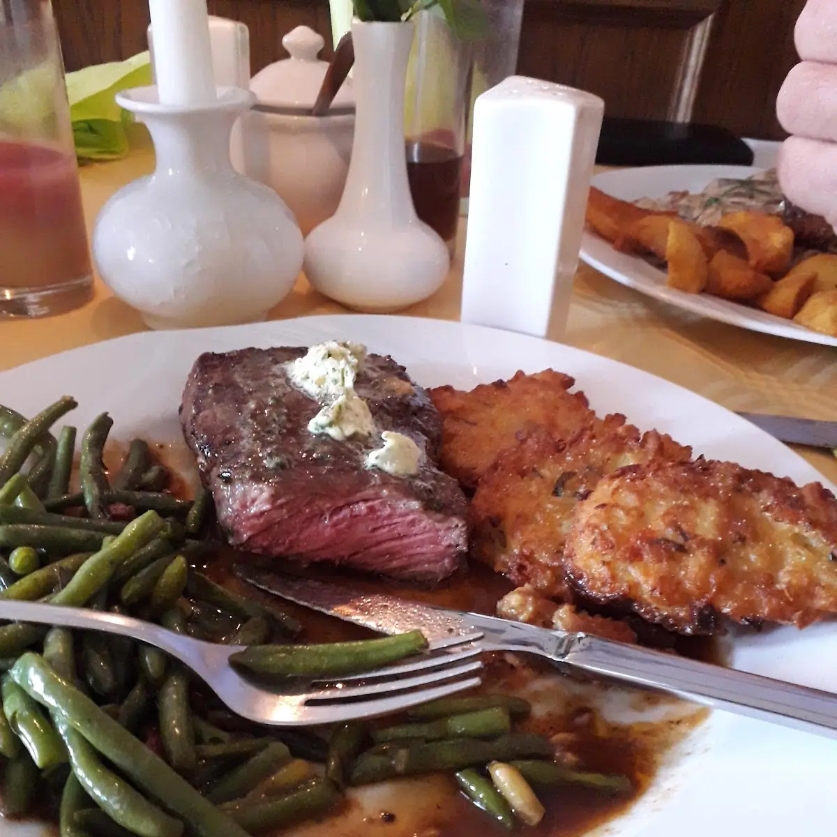 Essen und Trinken, Restaurant Gemeinschaftshaus "G-Haus"