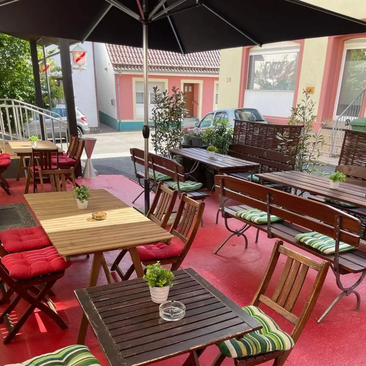 Atmosphäre, Griechisches Restaurant Zum Löwen UND (Abholservice)