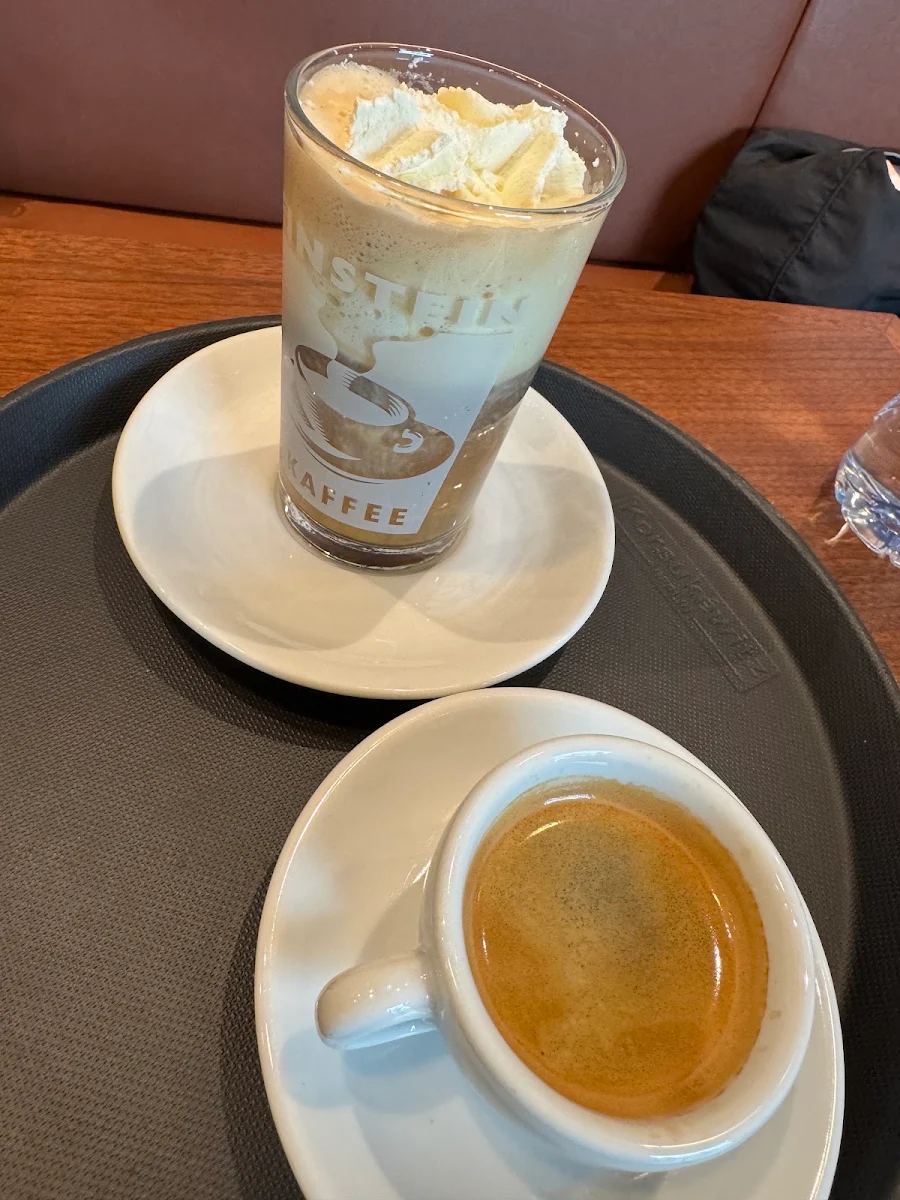 Essen und Trinken, EINSTEIN KAFFEE an der UBER Arena