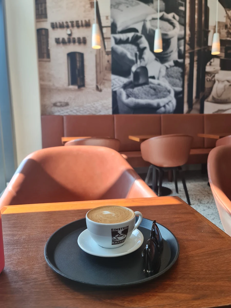 Essen und Trinken, EINSTEIN KAFFEE an der UBER Arena