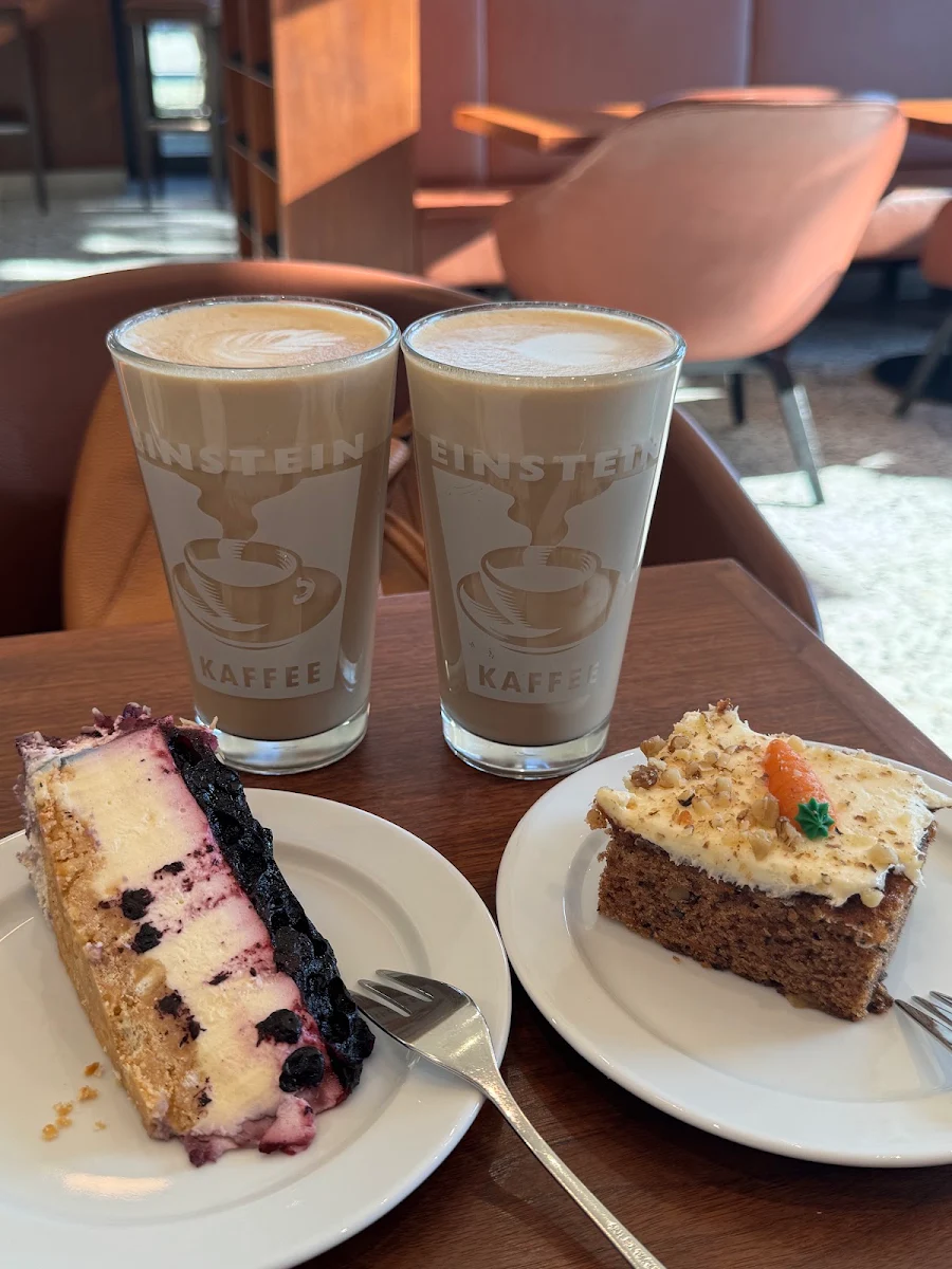 Essen und Trinken, EINSTEIN KAFFEE an der UBER Arena