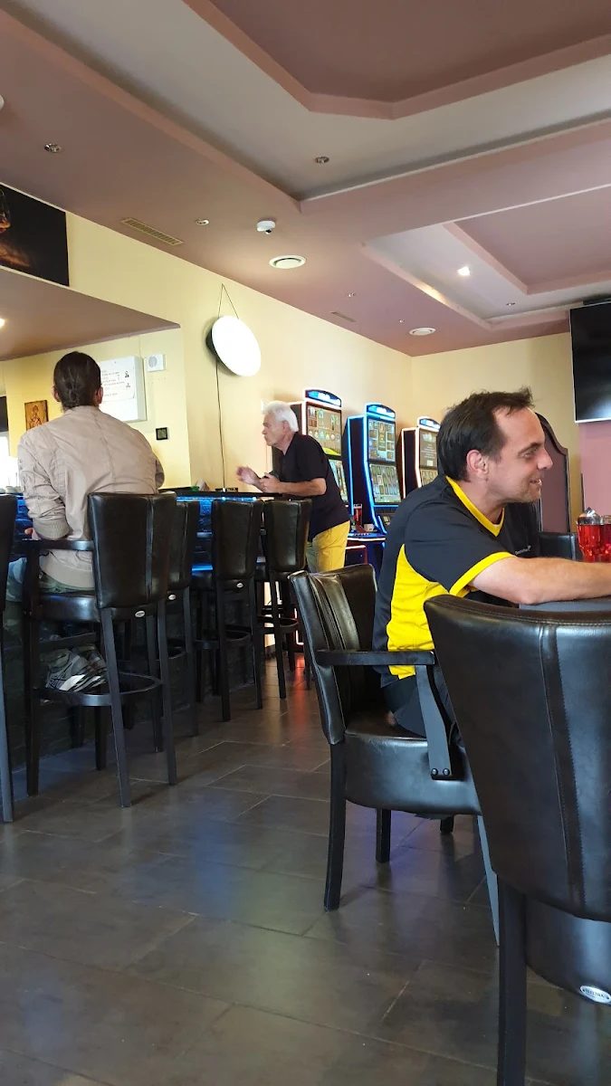 Atmosphäre, Cafe Vasili‘s