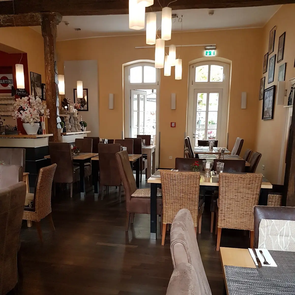 Atmosphäre, LA PIAZZA