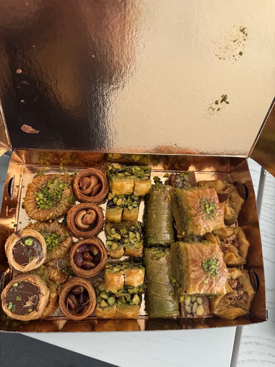 Essen und Trinken, Al Quds arabische Süßigkeiten - Baklava Düsseldorf - حلويات القدس