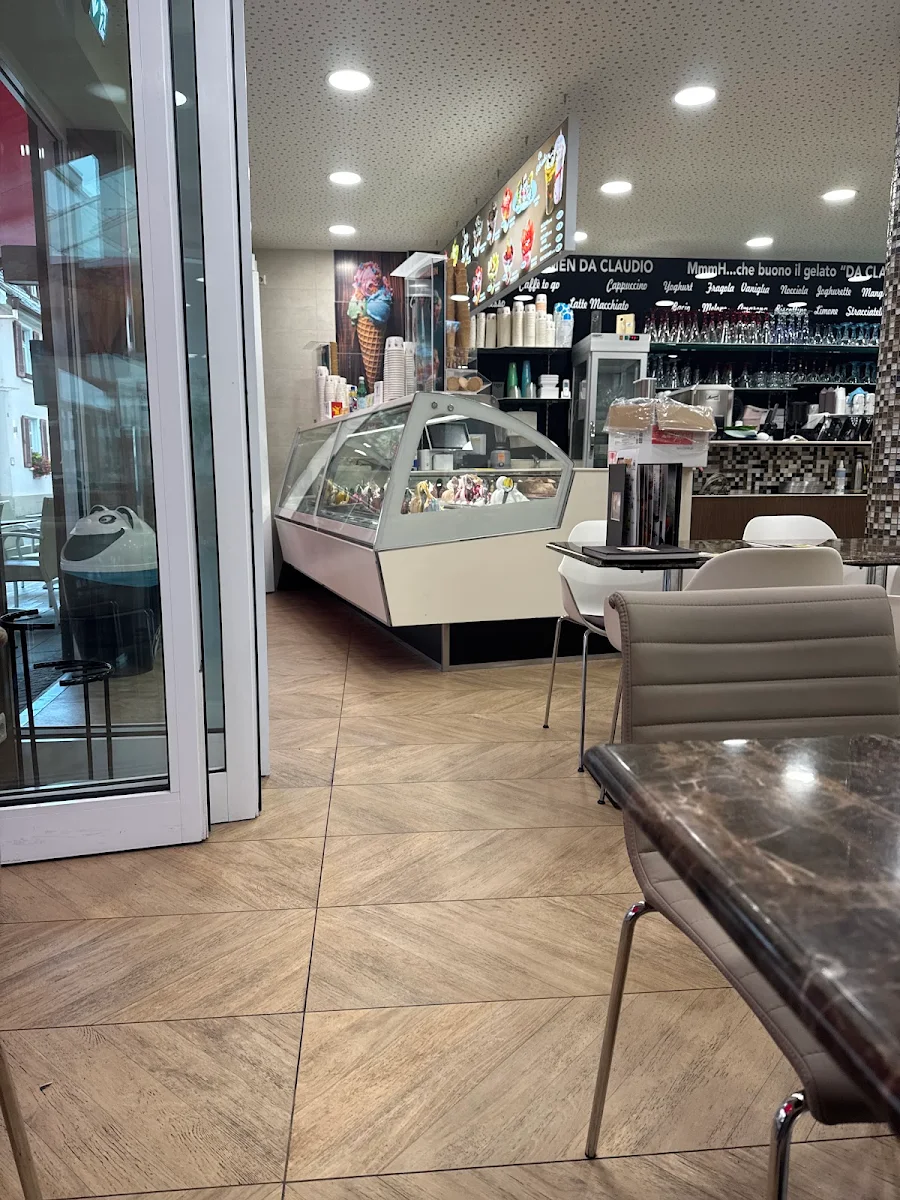 Atmosphäre, EisCafé Da Claudio Lahr 2