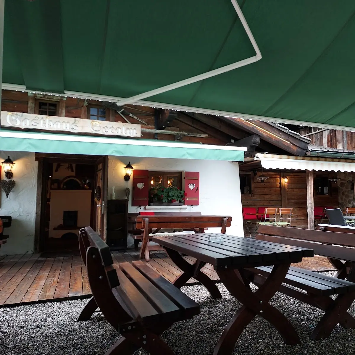 Atmosphäre, Restaurant Pizzeria Seealm Lago