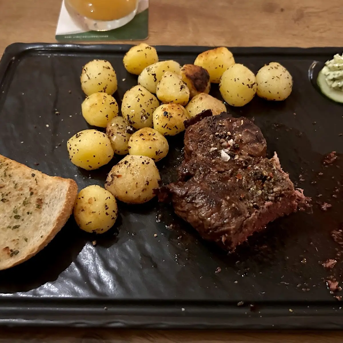 Essen und Trinken, Roadhouse Schneiderkrug