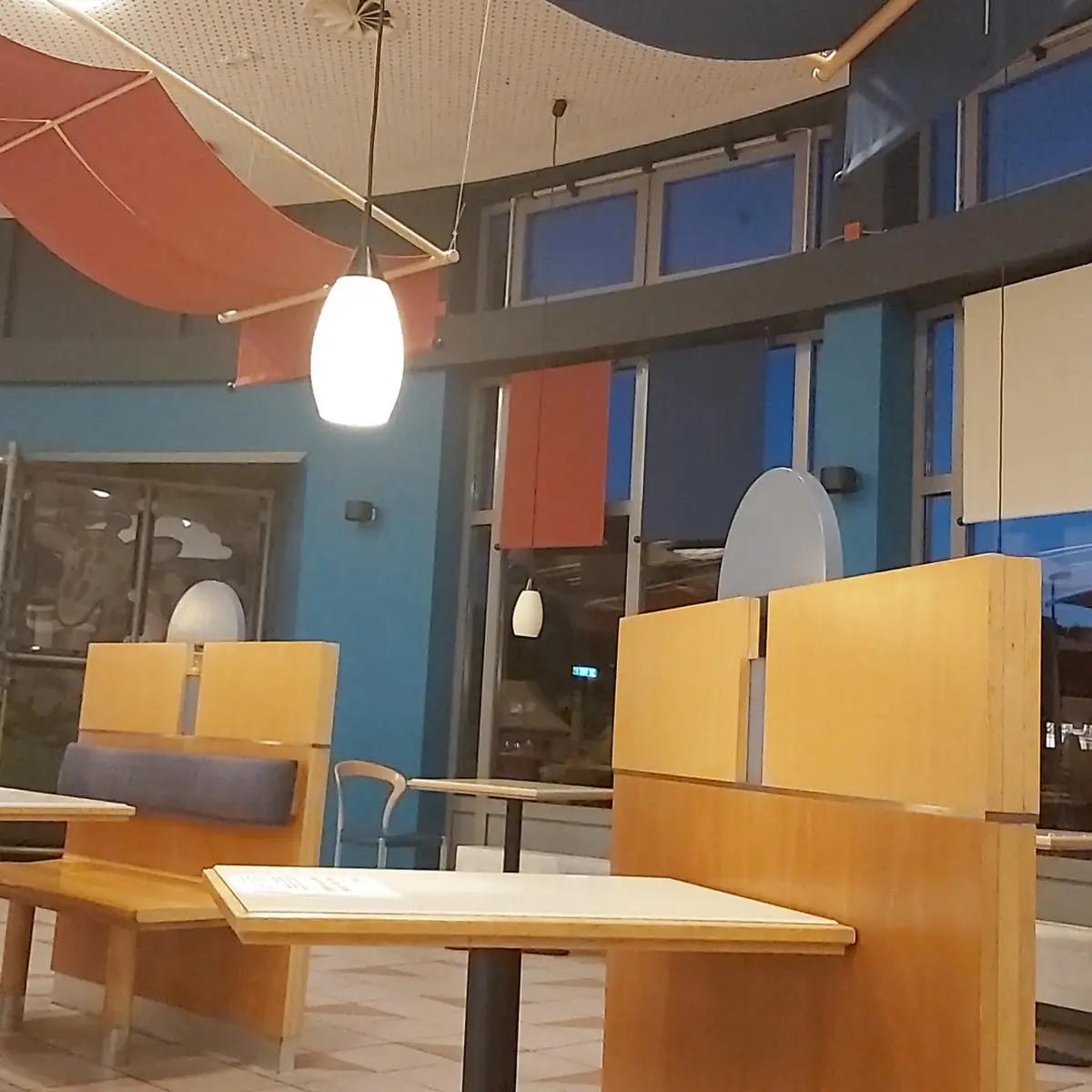 Atmosphäre, McDonald's