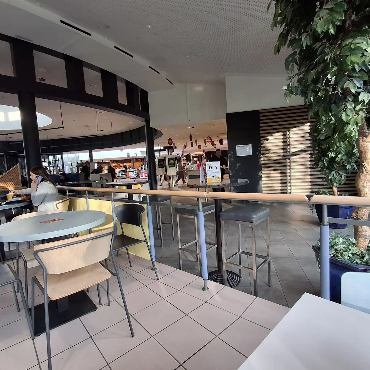Atmosphäre, McDonald's