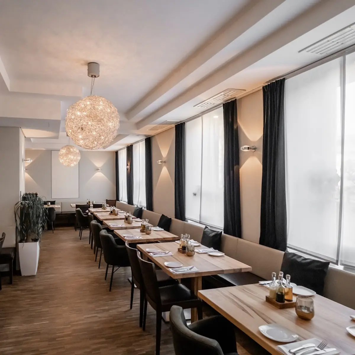 Atmosphäre, Symposium Restaurant Augsburg