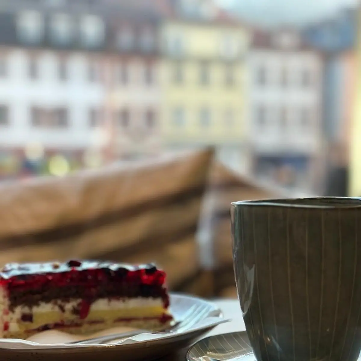 Essen und Trinken, Sweet Home Café