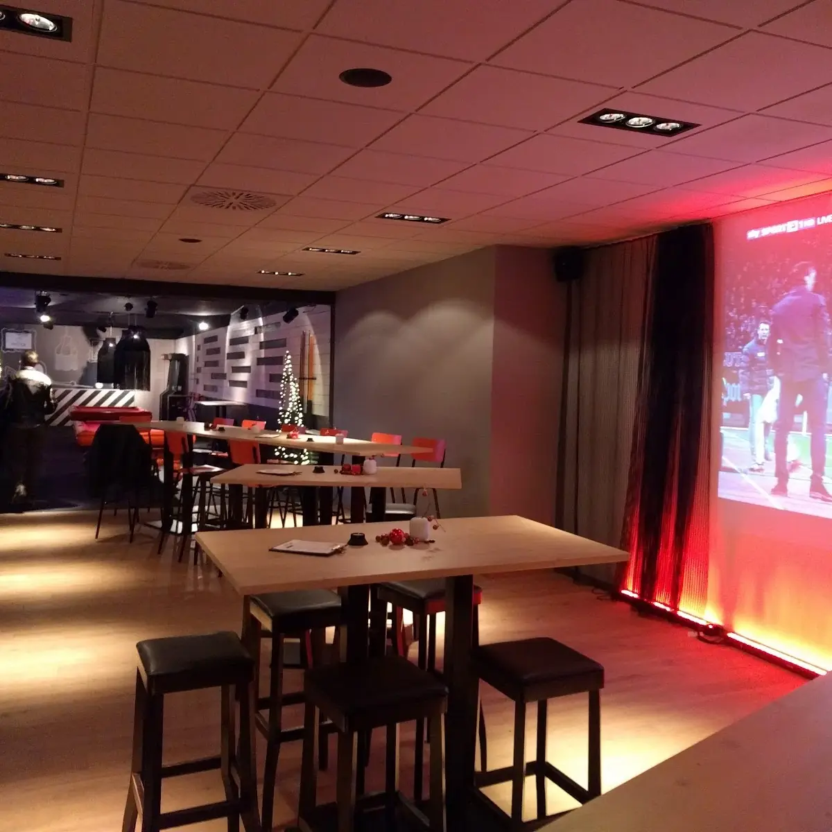 Atmosphäre, BREXX. Bier. Pizza. Bowling.