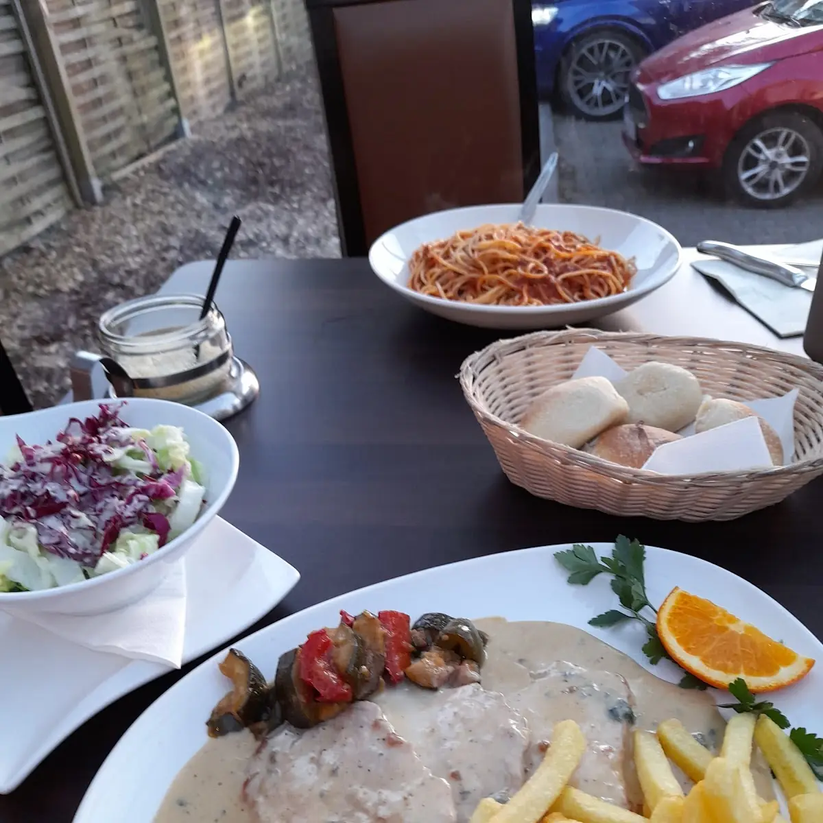 Essen und Trinken photo 3