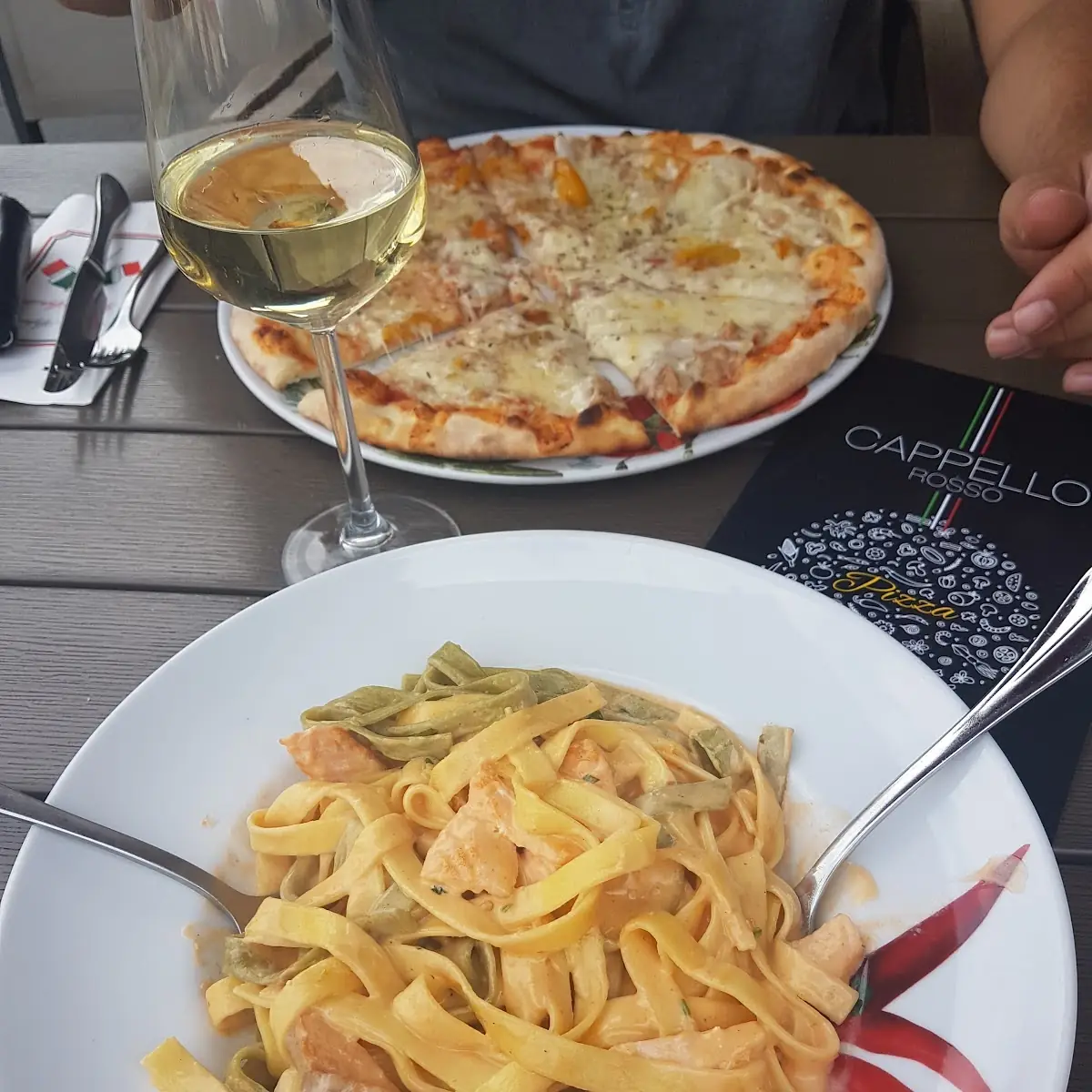 Essen und Trinken, Pizzeria Capello Rosso