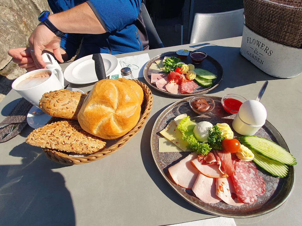 Essen und Trinken photo 2