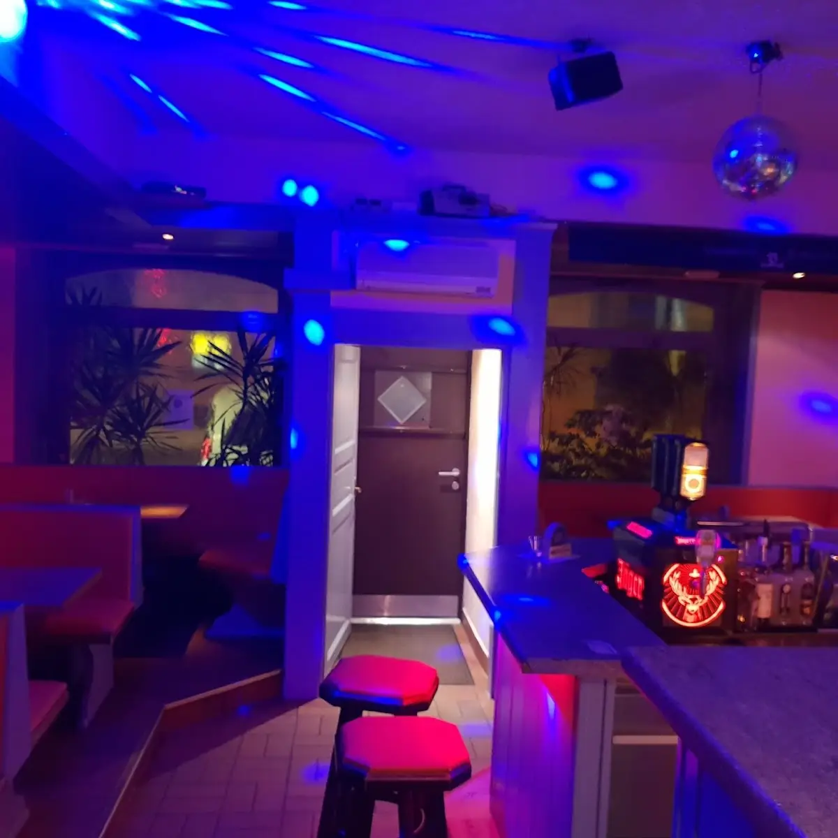 Atmosphäre, Astron Gastronomiebetrieb GmbH