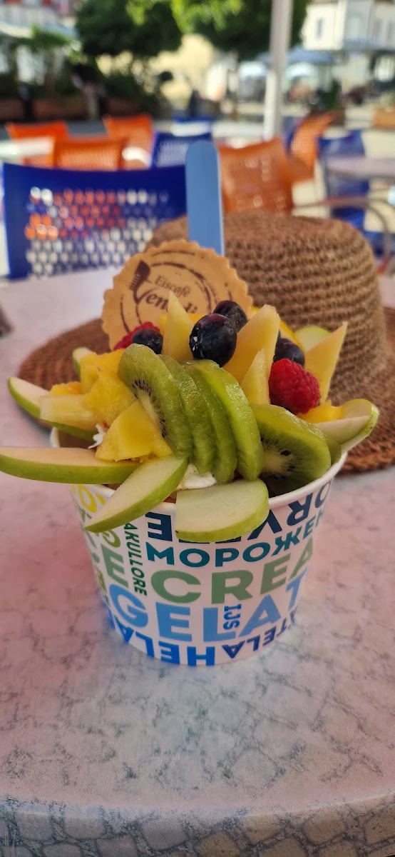 Früchtebecher