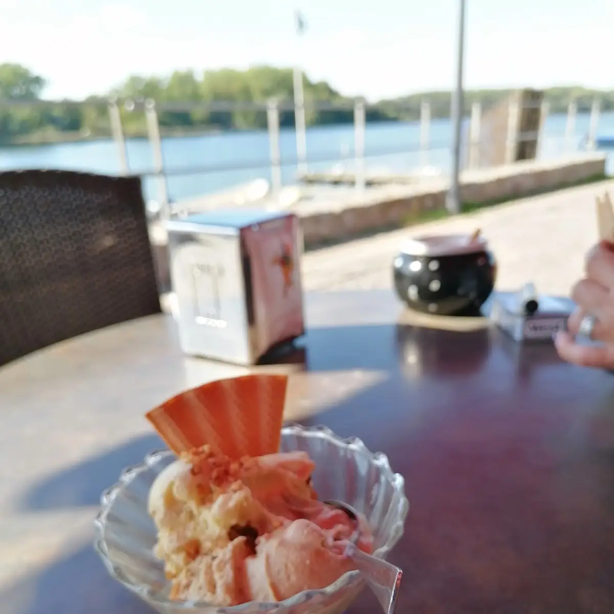 Eisbecher, Ristorante Vicino
