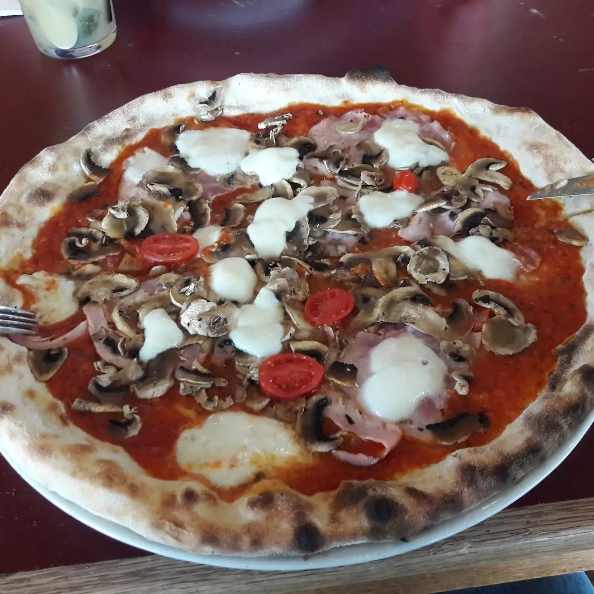 Pizza Regina