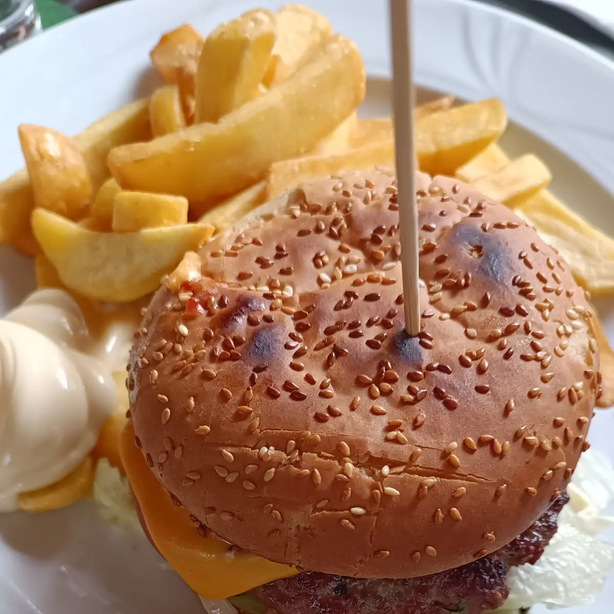 Burger, Café & Bistro Anvers / Aachen