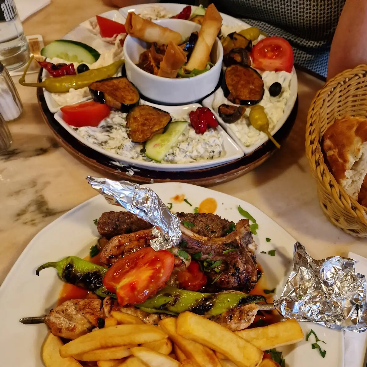 Grill Teller, Café & Bistro Anvers / Aachen