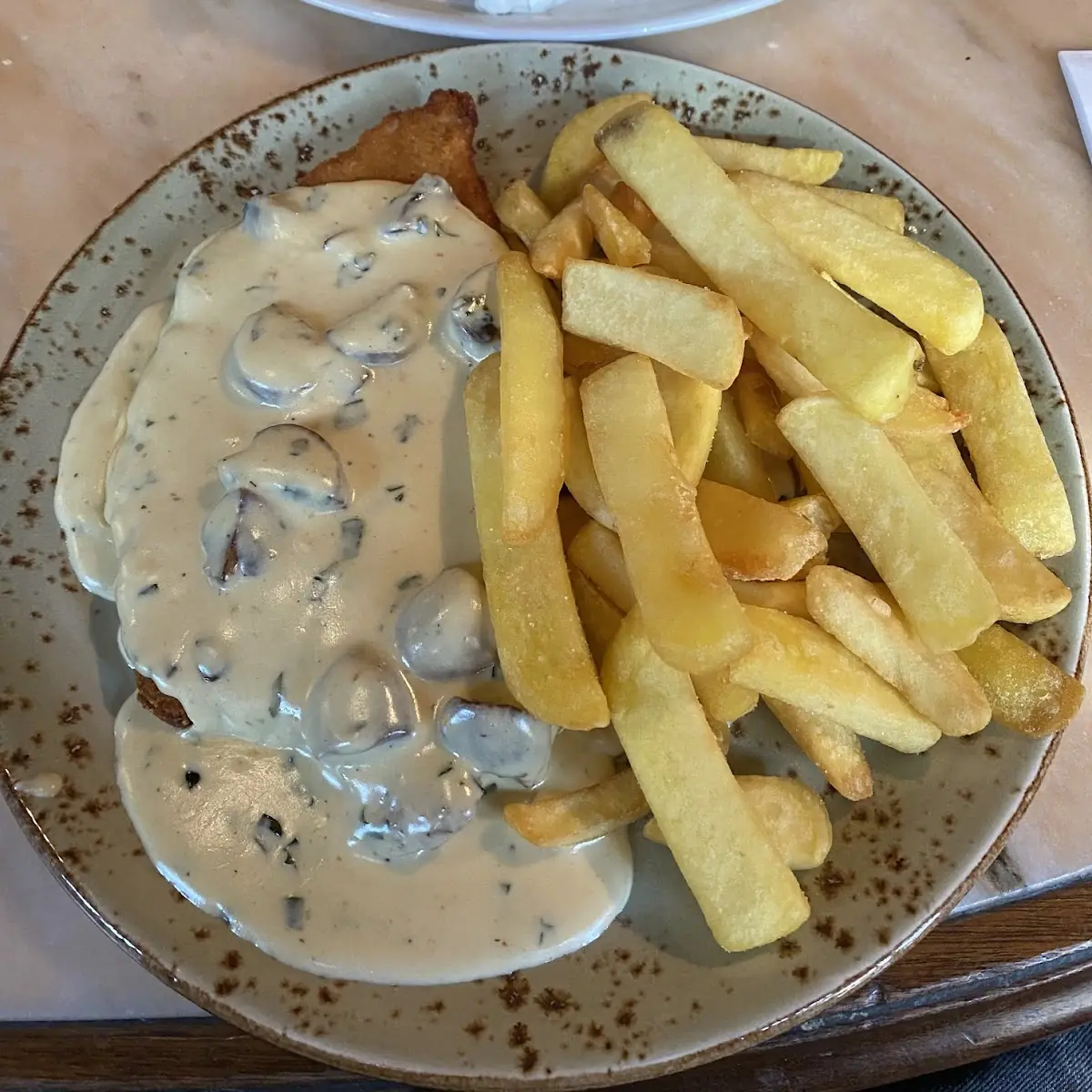 Schweineschnitzel, Café & Bistro Anvers / Aachen