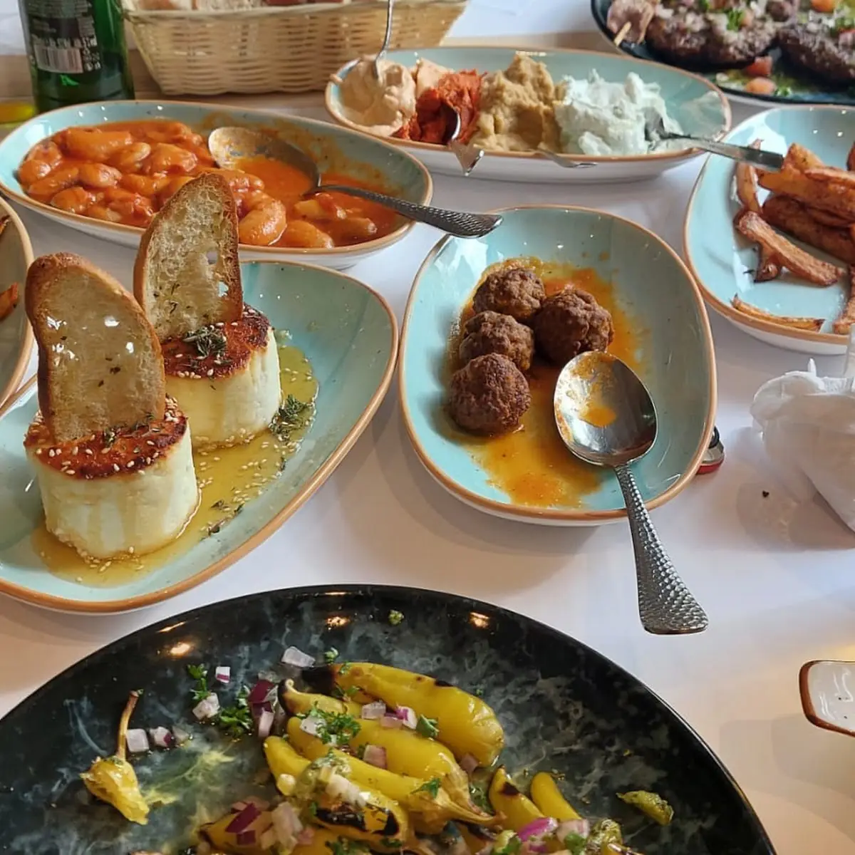 Tapas, Ela!