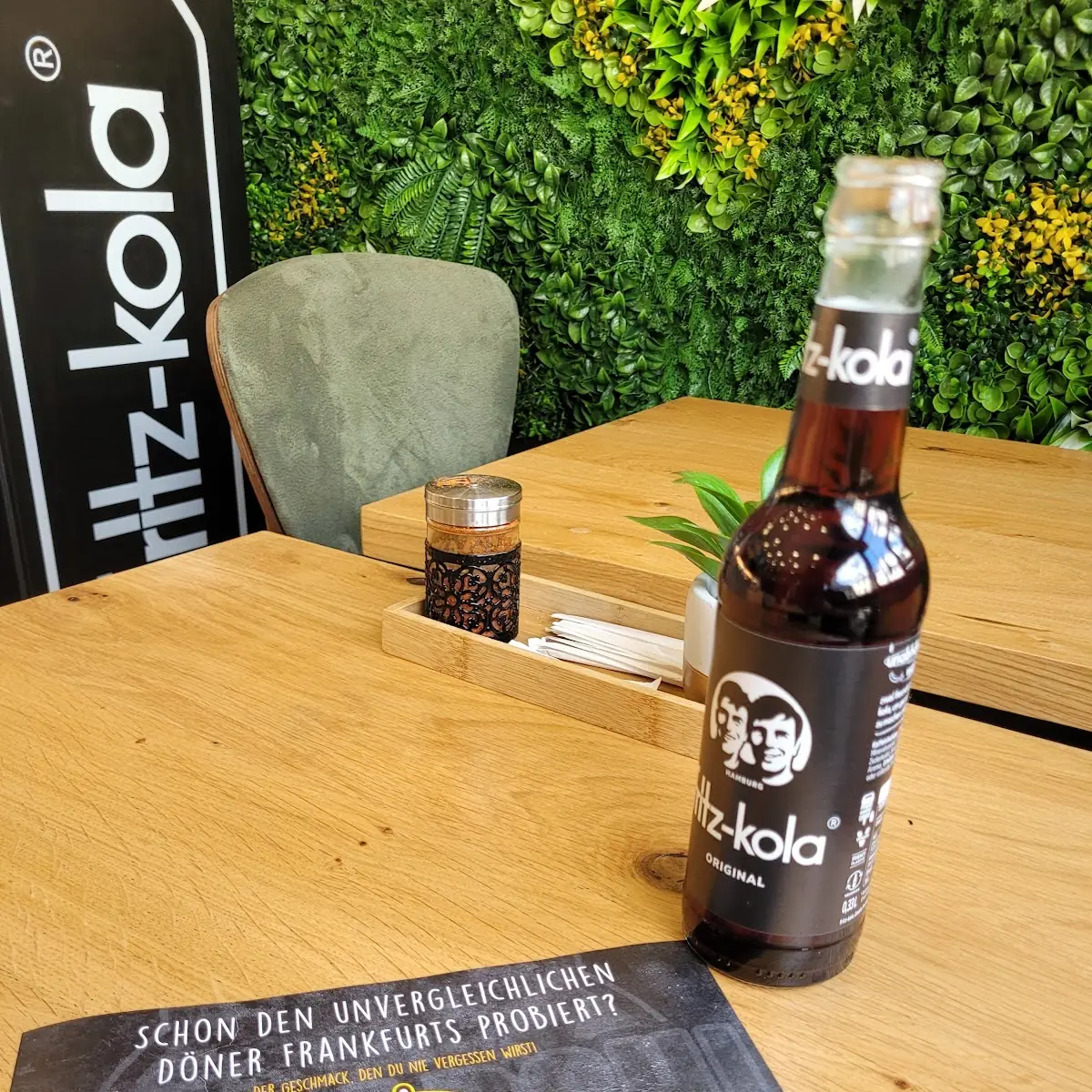 Cola
