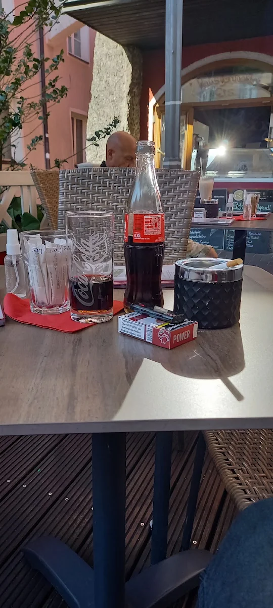 Cola