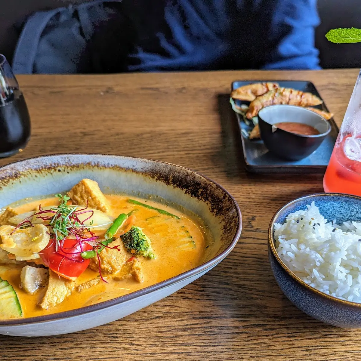 Hähnchen Mit Gemüse Und Curry
