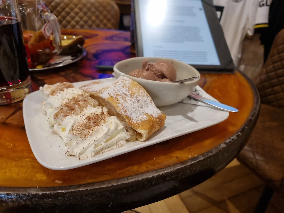 Apfelstrudel