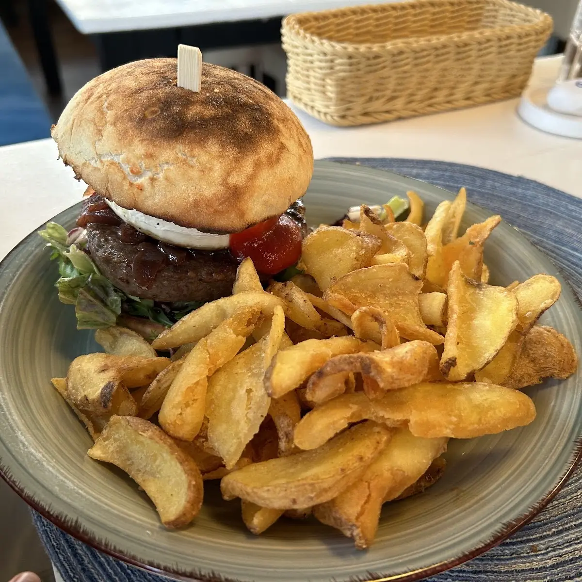 Hirsch- Burger