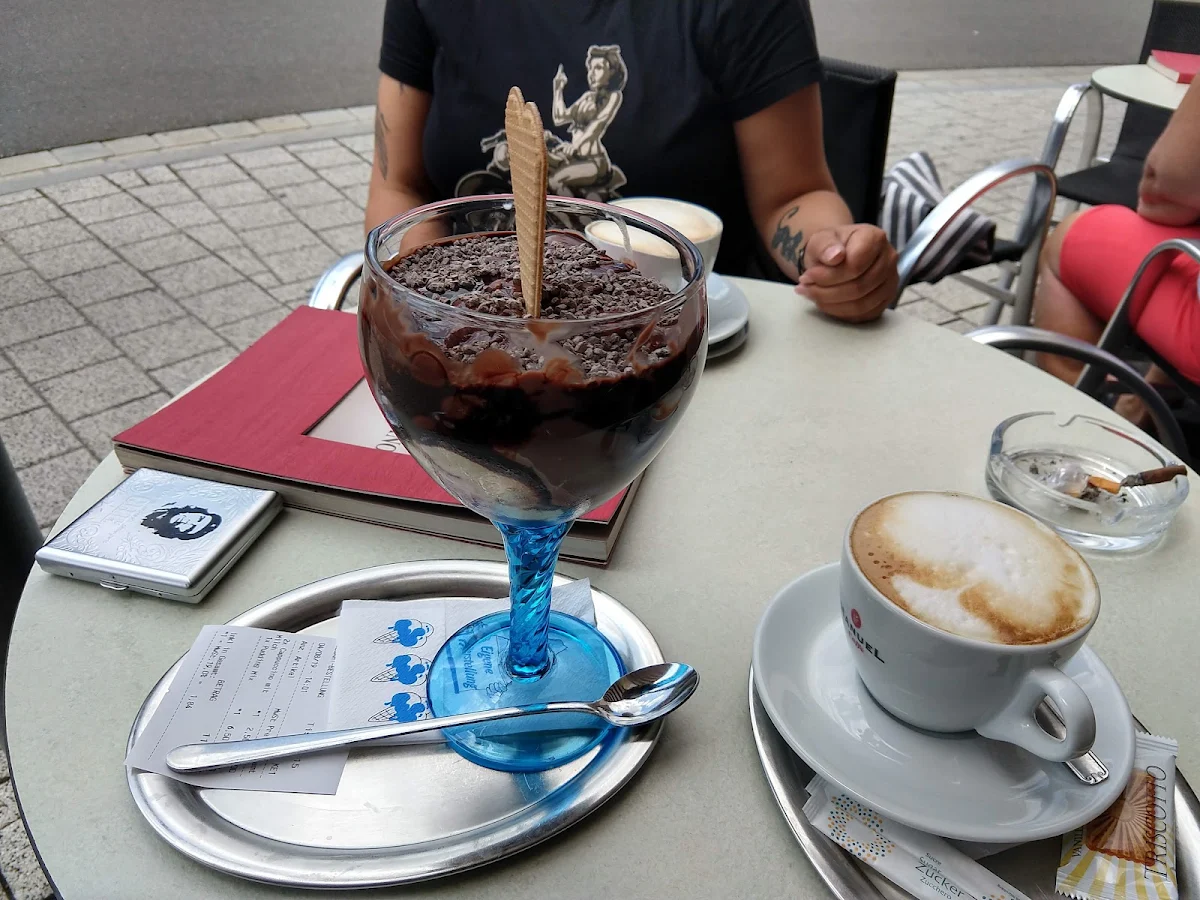 Eisbecher Schokolade