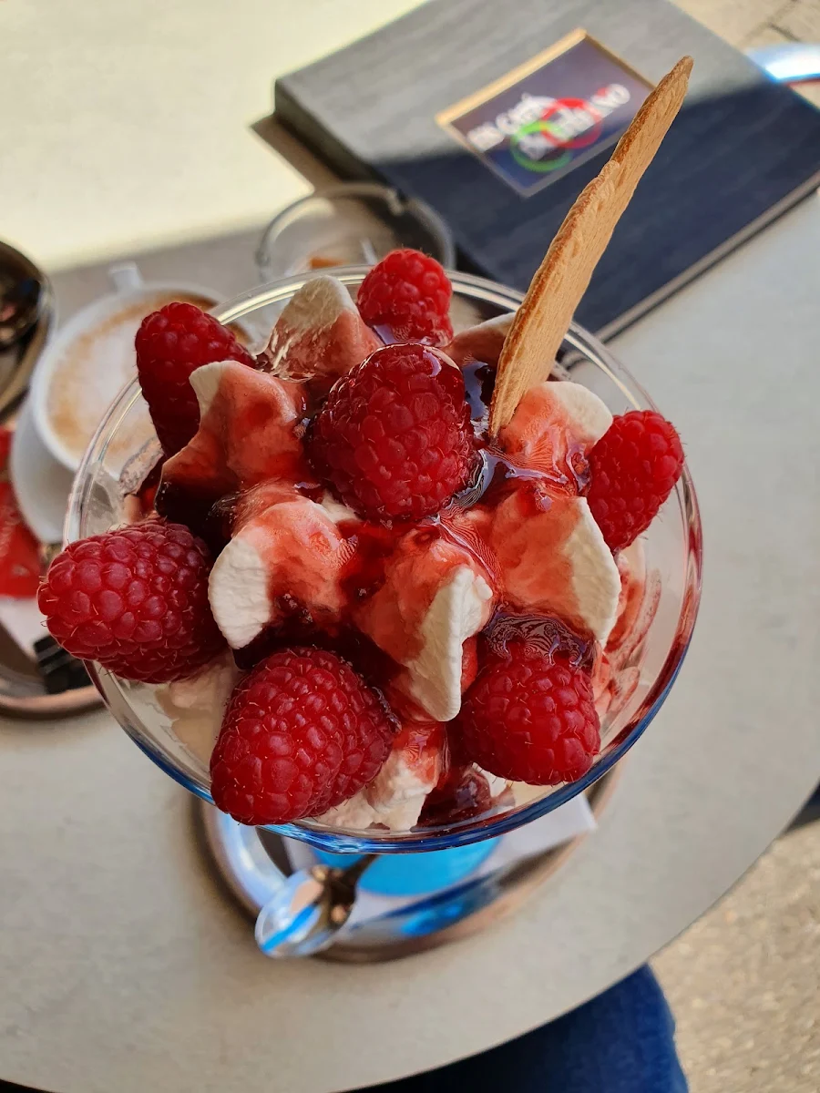 Himbeerbecher