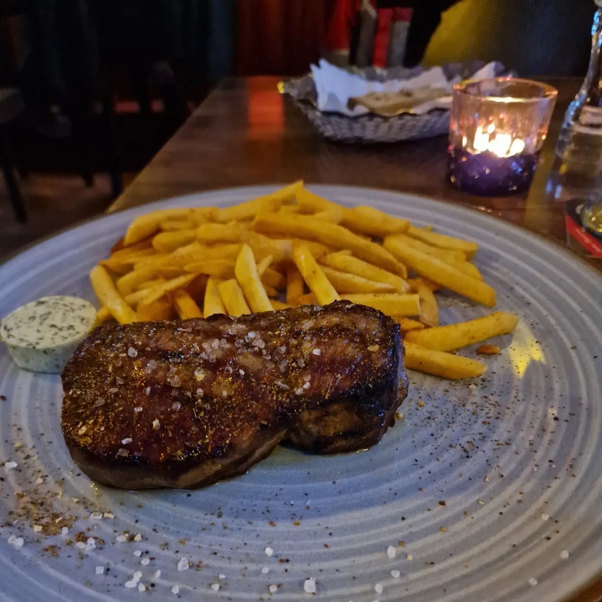 Steak Mit Pommes