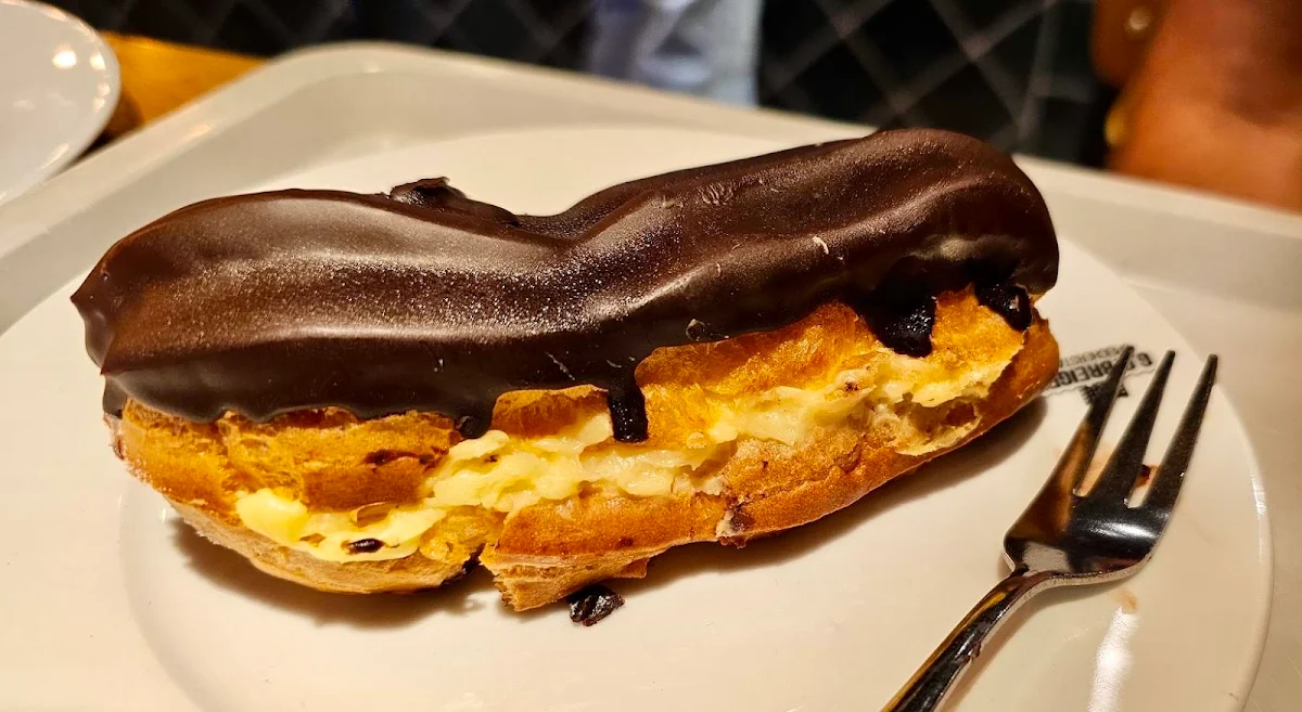 Chocolate Eclair