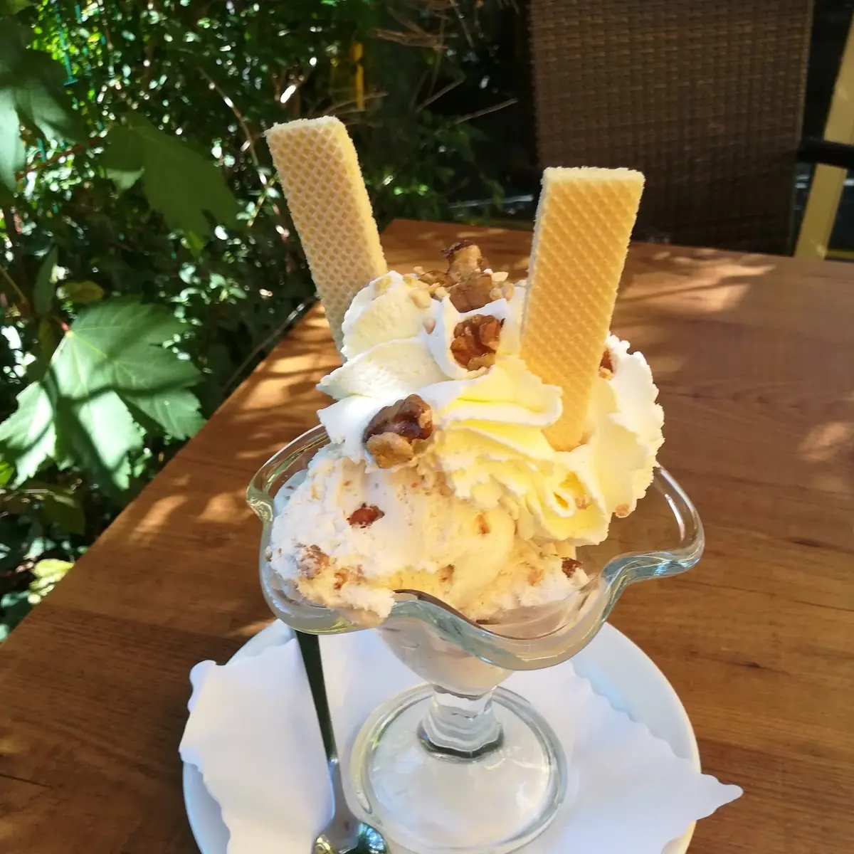Walnuss Eisbecher