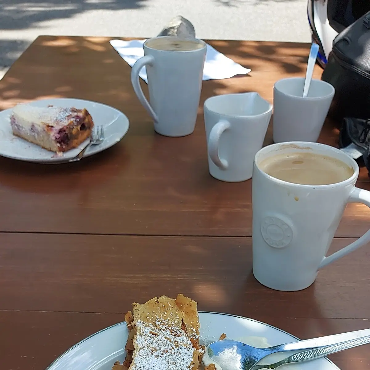 Apfelstrudel Mit Eis
