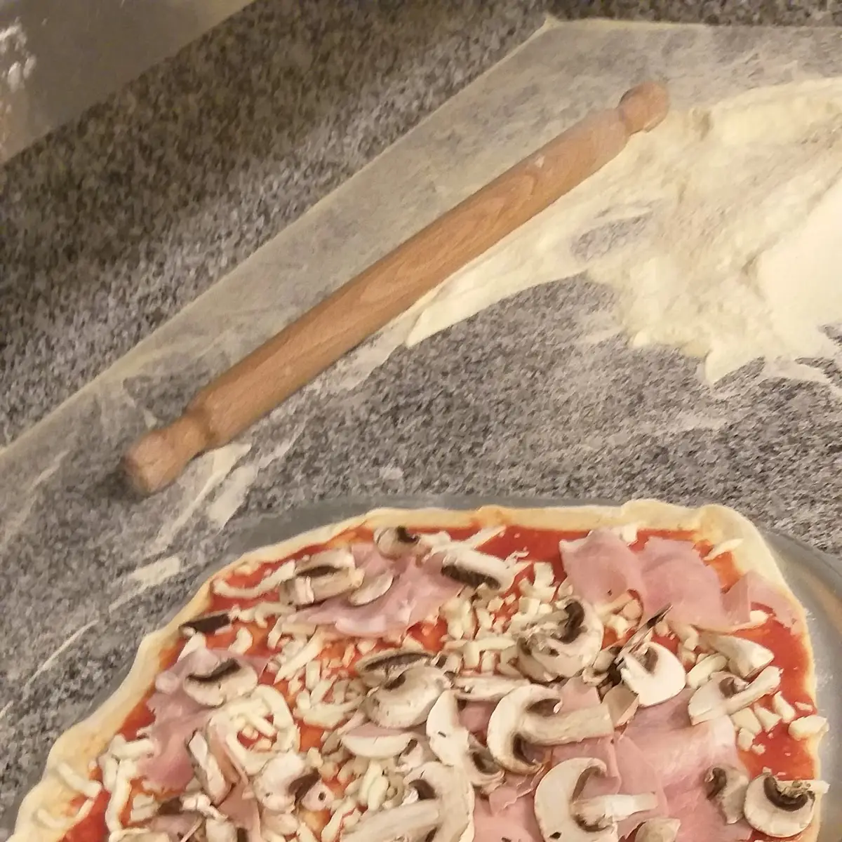 Pizza Prosciutto Funghi