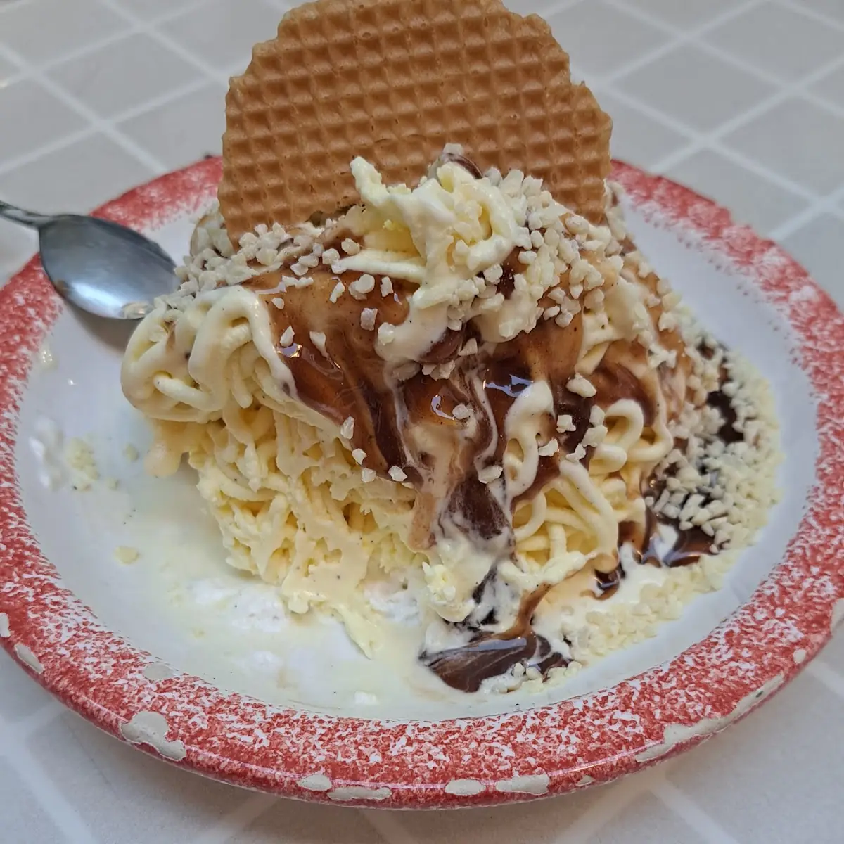 Spaghetti Eis