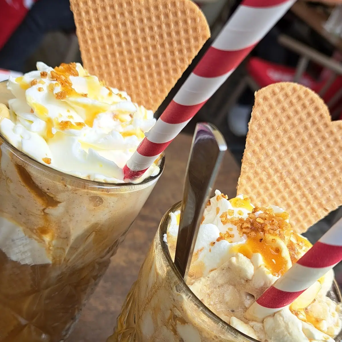 Zwei Mal Eiskaffee