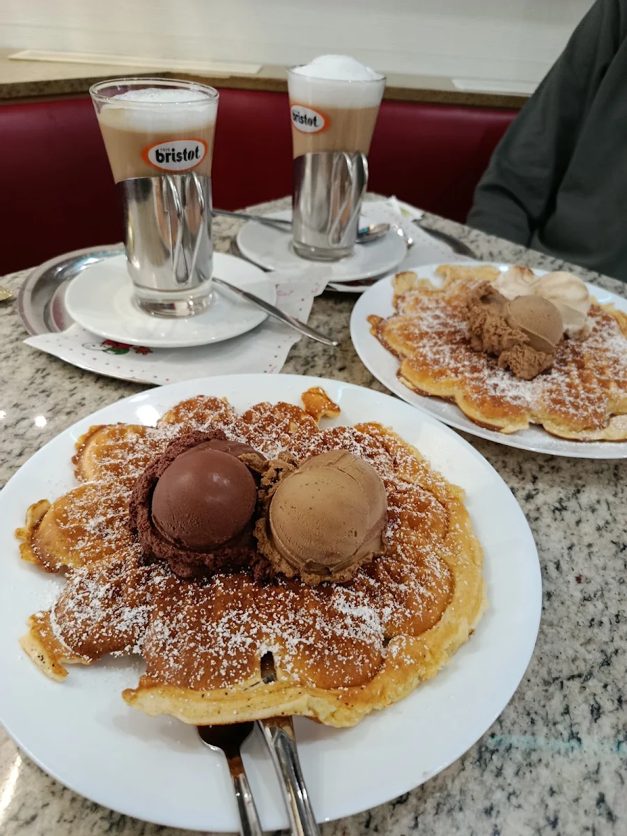 Waffeln Mit Eis Und