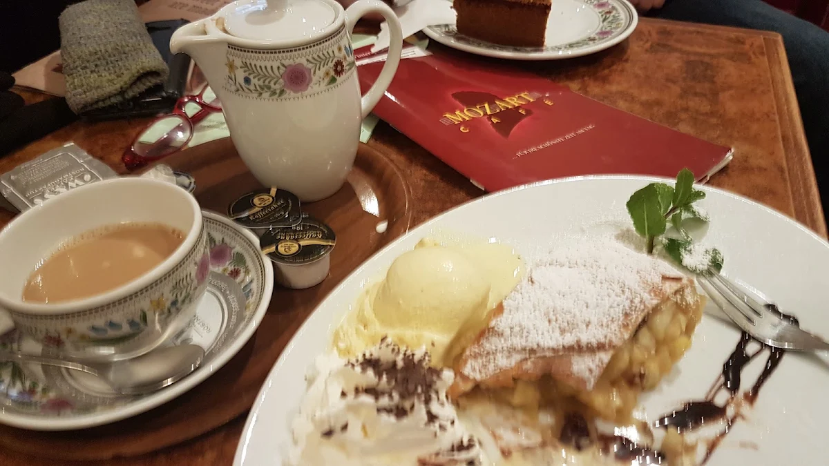 Apple Strudel