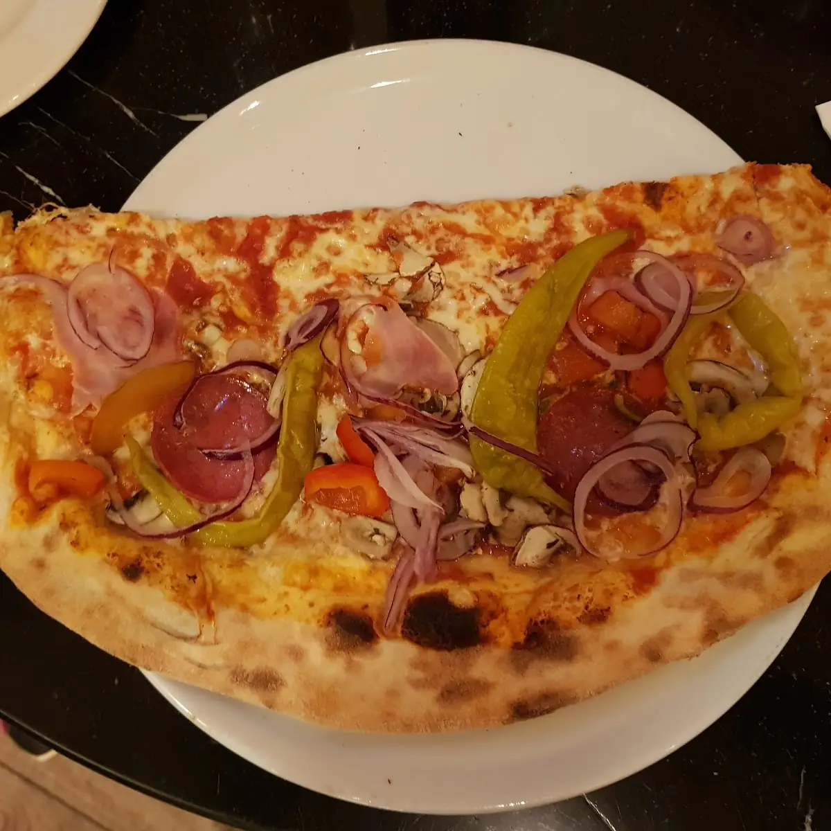 Halbe Pizza