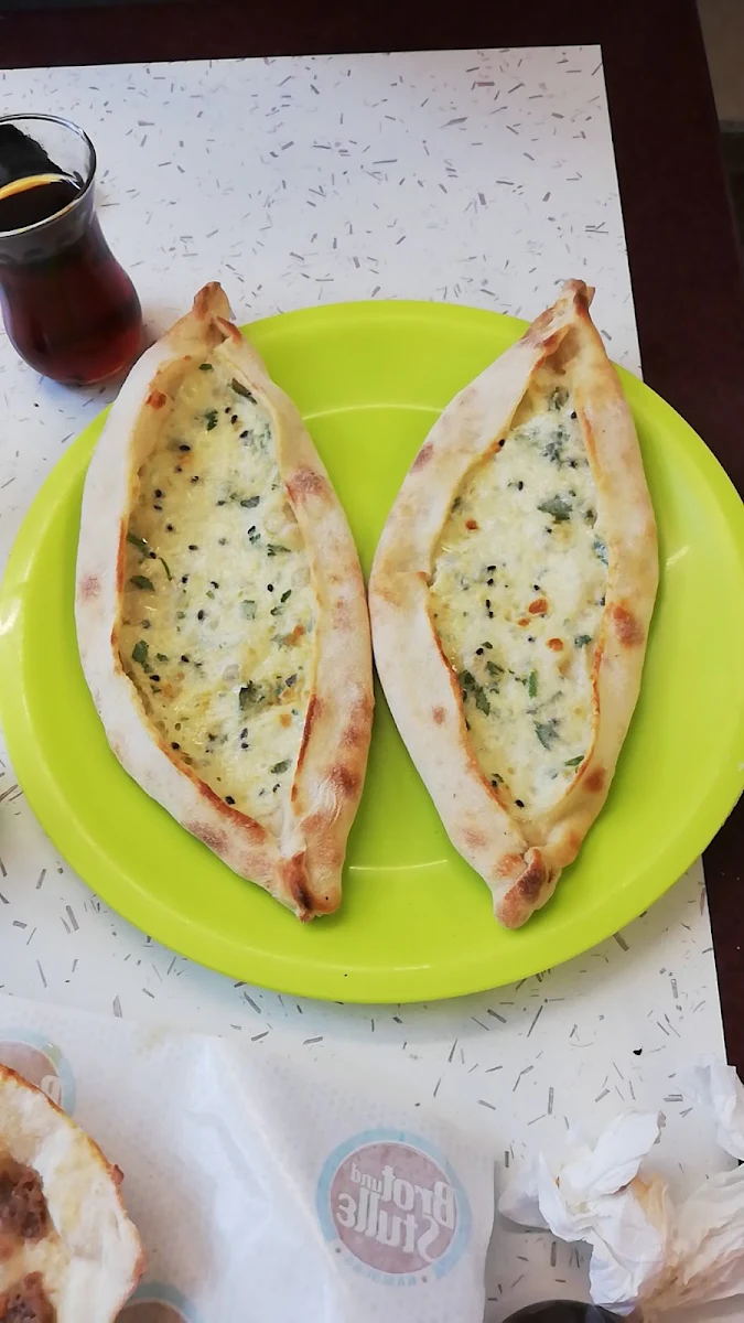 فطاير جبنة