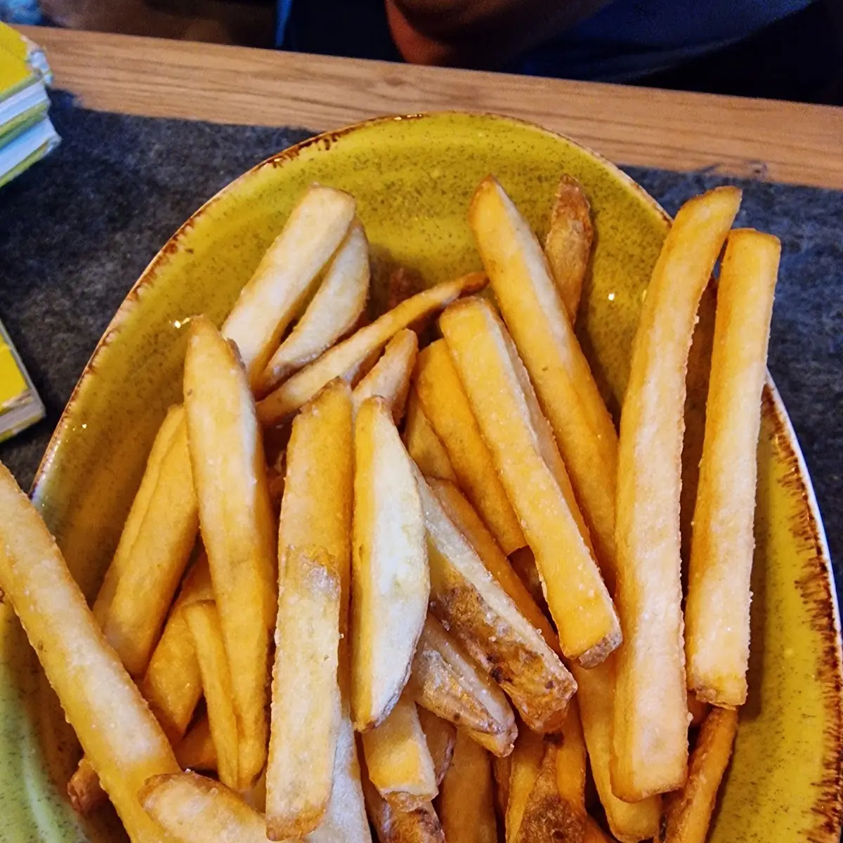 Fries, HANS IM GLÜCK - HEIDELBERG Westarkaden